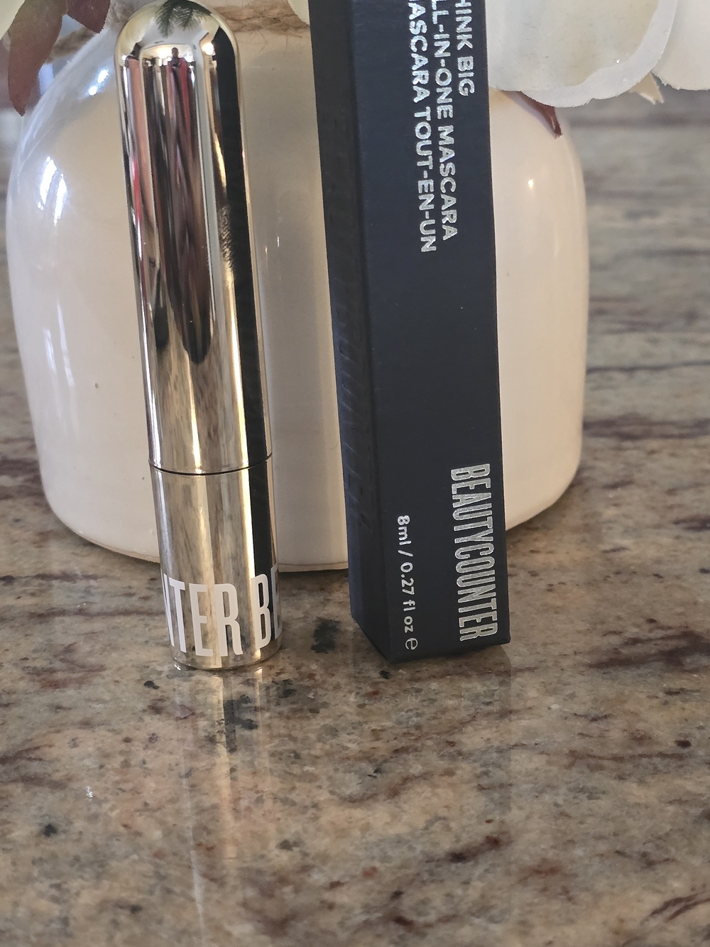 Beautycounter Think Big All- In- One Lengthening Mascara in Black ✨ FREE GIFT ✨